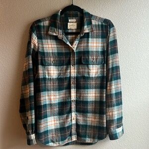American Eagle Flannel Button Up